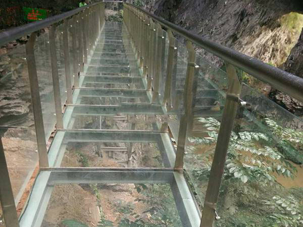 玻璃栈道