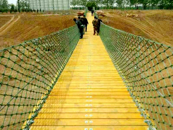 郑州新密吊桥。验收。