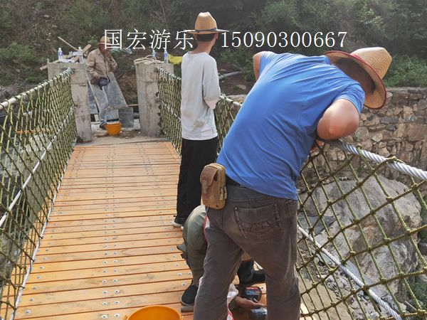 木板吊桥施工